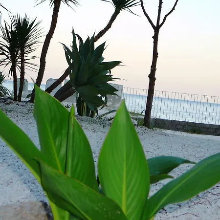 Apartment Mare Apartments,suites & Beachclub